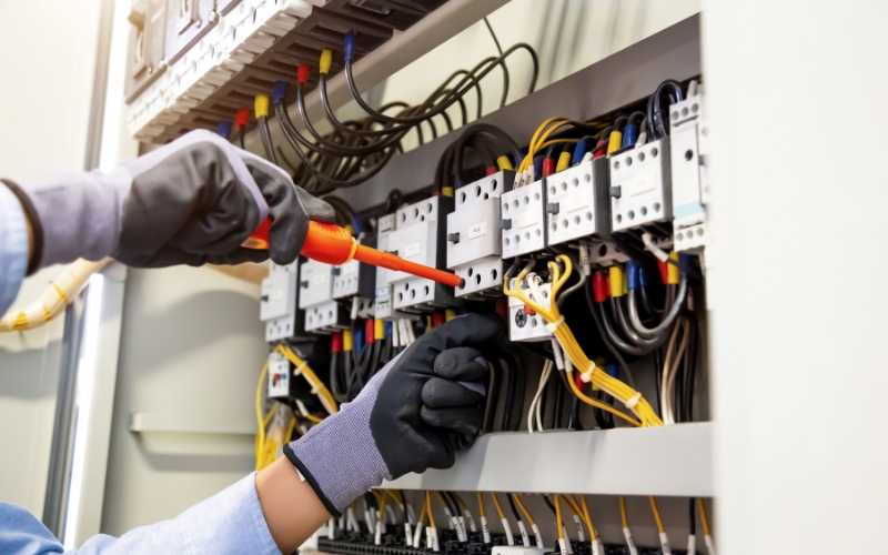 Những lợi ích khi tham gia học Sơ cấp nghề Điện công nghiệp