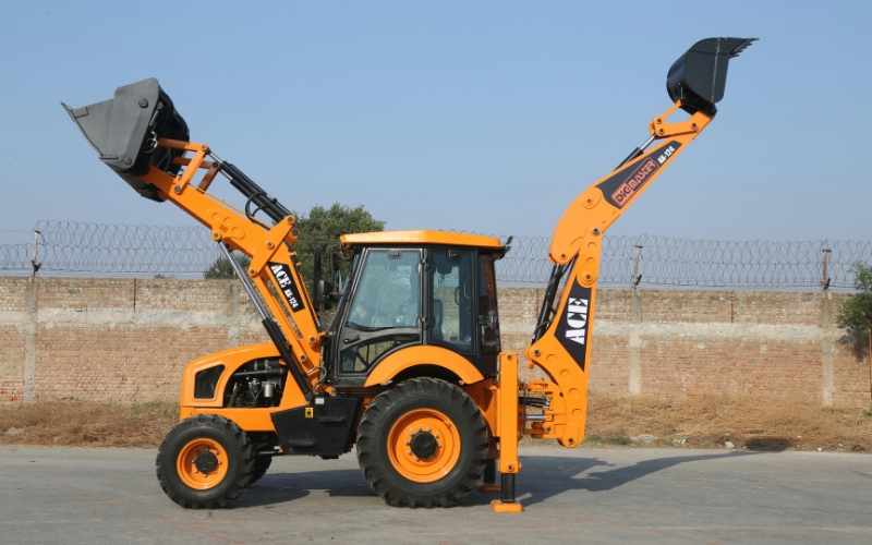 Trường đào tạo lái xe Xúc lật - Trường Trung cấp Công nghệ Bách Khoa