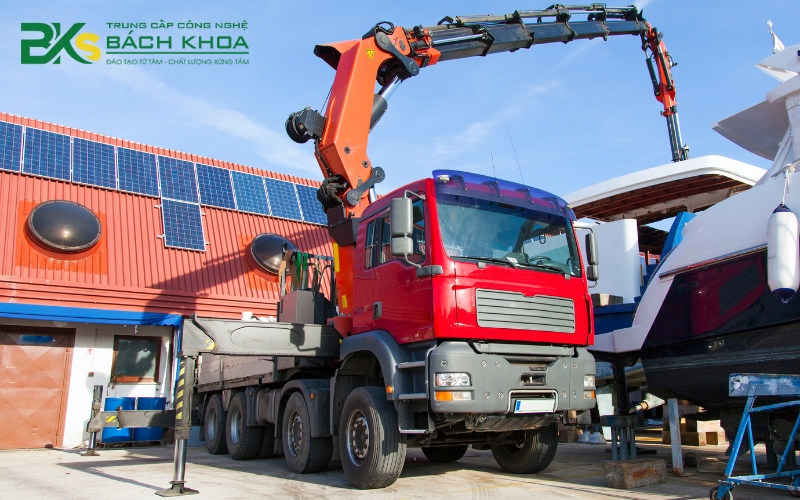 Kỹ năng khi lái xe Cẩu