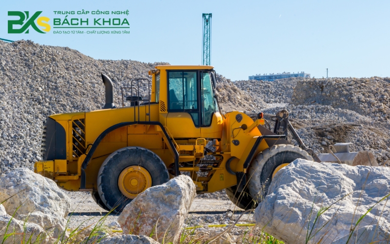 Thời gian học Lái xe Xúc tại TPHCM