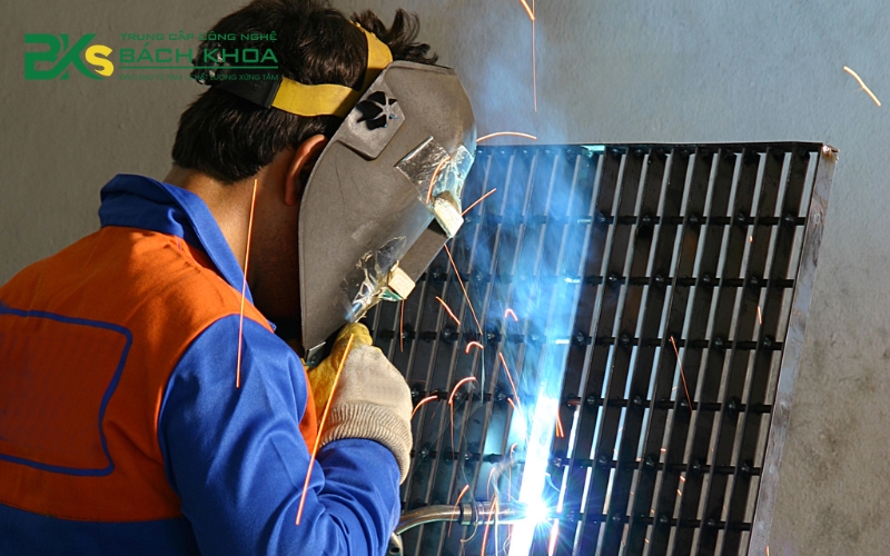 Xu hướng phát triển Sơ cấp nghề Hàn tại TPHCM
