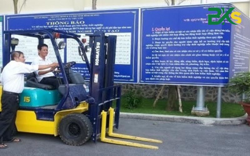 Chứng chỉ lái xe nâng sau khi hoàn thành khóa học