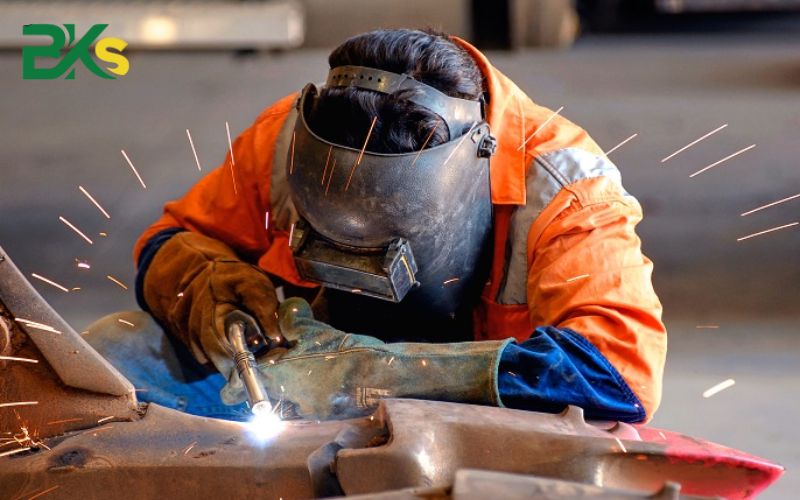 Khóa học ngắn hạn Chứng chỉ nghề Hàn xì