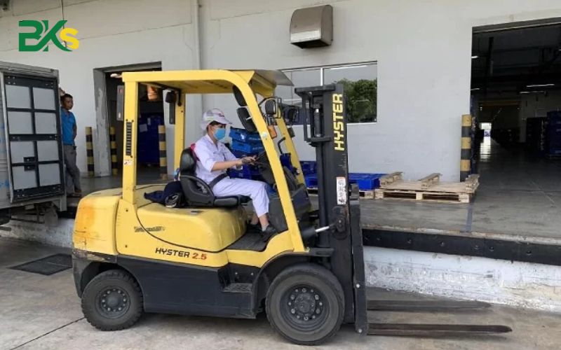 Chứng chỉ lái xe nâng là gì?