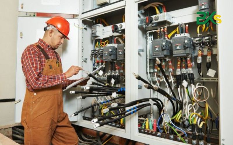 Học Điện công nghiệp có cần bằng cấp cao không?