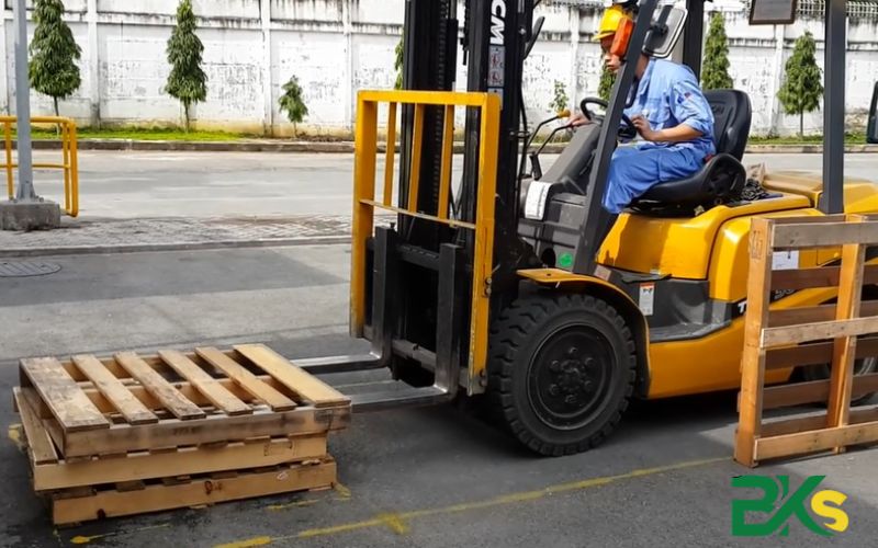 Học Vận hành Xe nâng hàng tại Trường Công Nghệ Bách Khoa