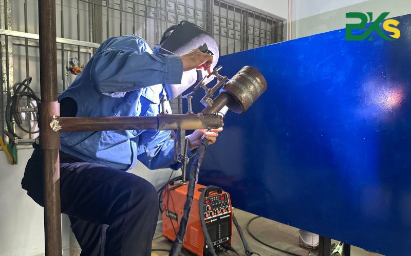 Học nghề hàn