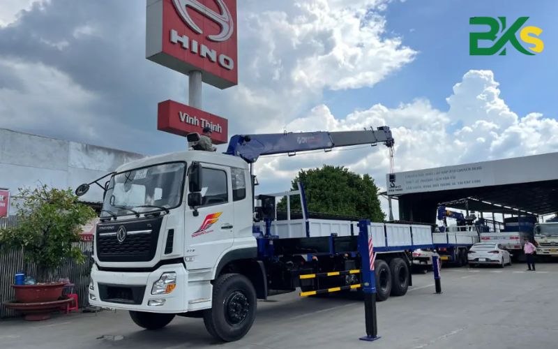 Học nghề Lái xe cẩu xong có dễ xin việc không?