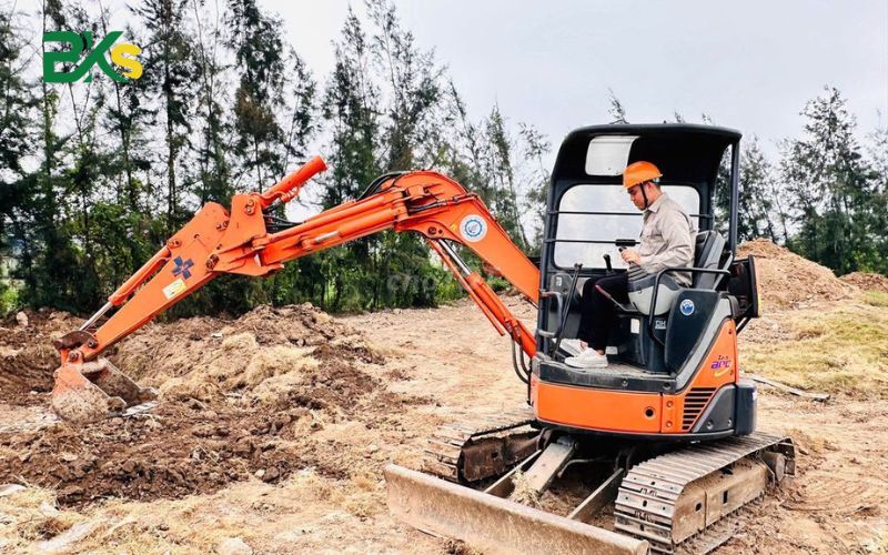 Đăng ký học Lái xe múc ở đâu uy tín tại TPHCM?