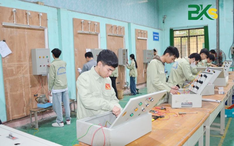 Khóa học Chứng chỉ Điện tại TPHCM là học những gì?